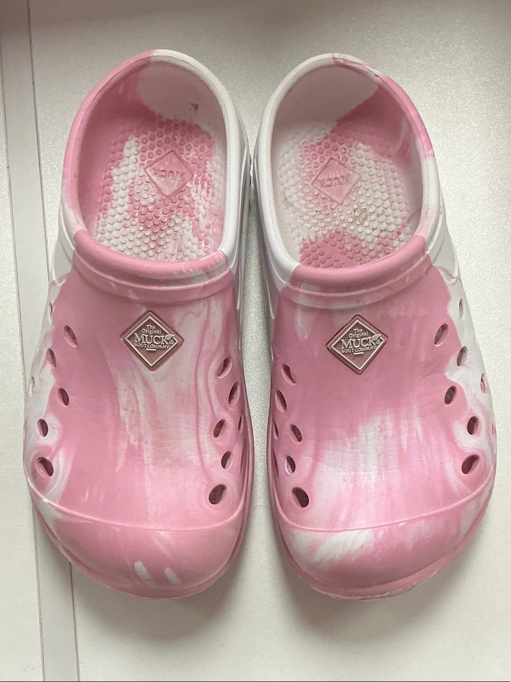 Muck Kids Pink & White Water Clogs — Slip-On Comfort